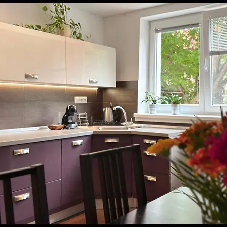 Emily Братислава